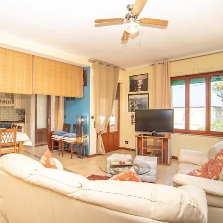 Casa Al Mare A Apartment La Caletta